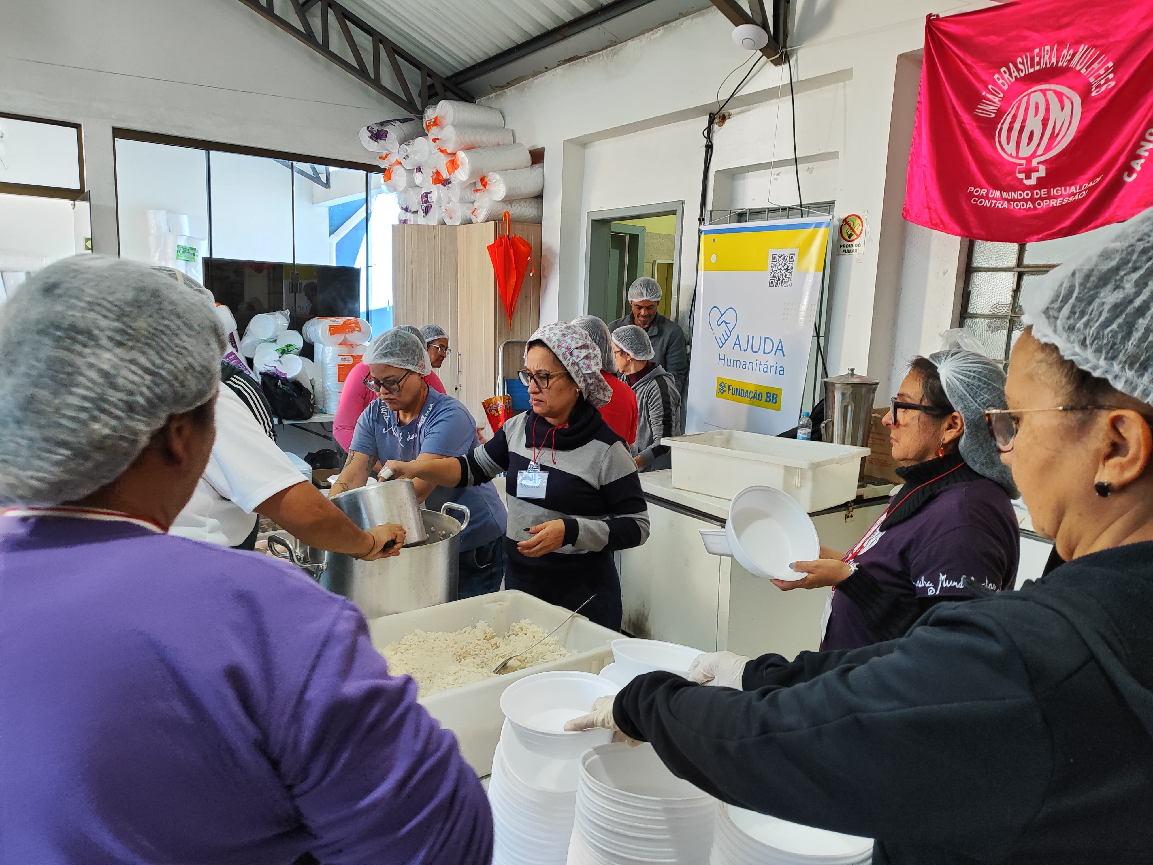 Ajuda Humanitária em Porto Alegre - RS
