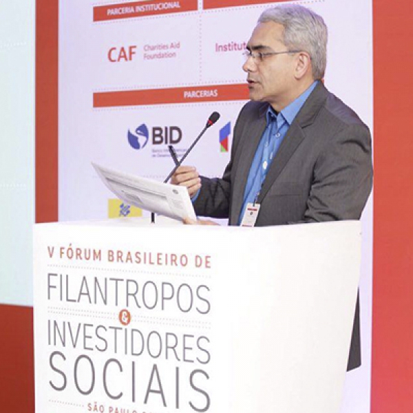 João Bezerra Junior durante apresentação