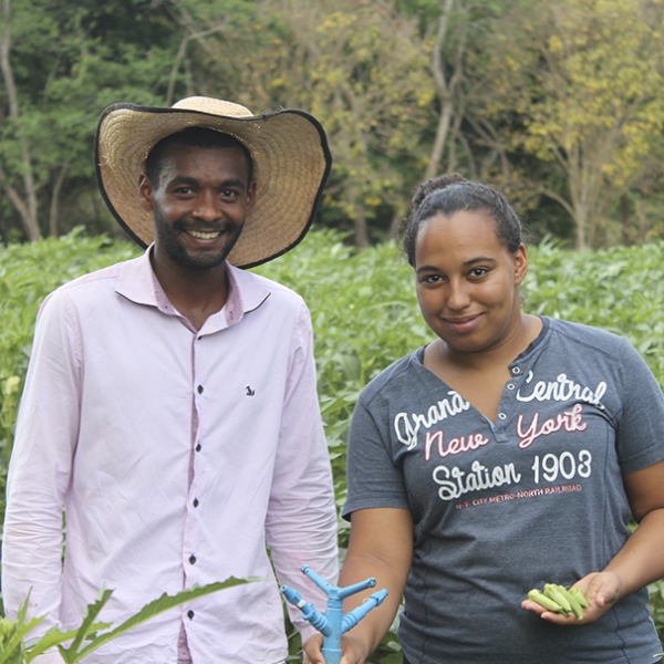 Projeto incentiva alunas a liderar iniciativas agrícolas em Goiás